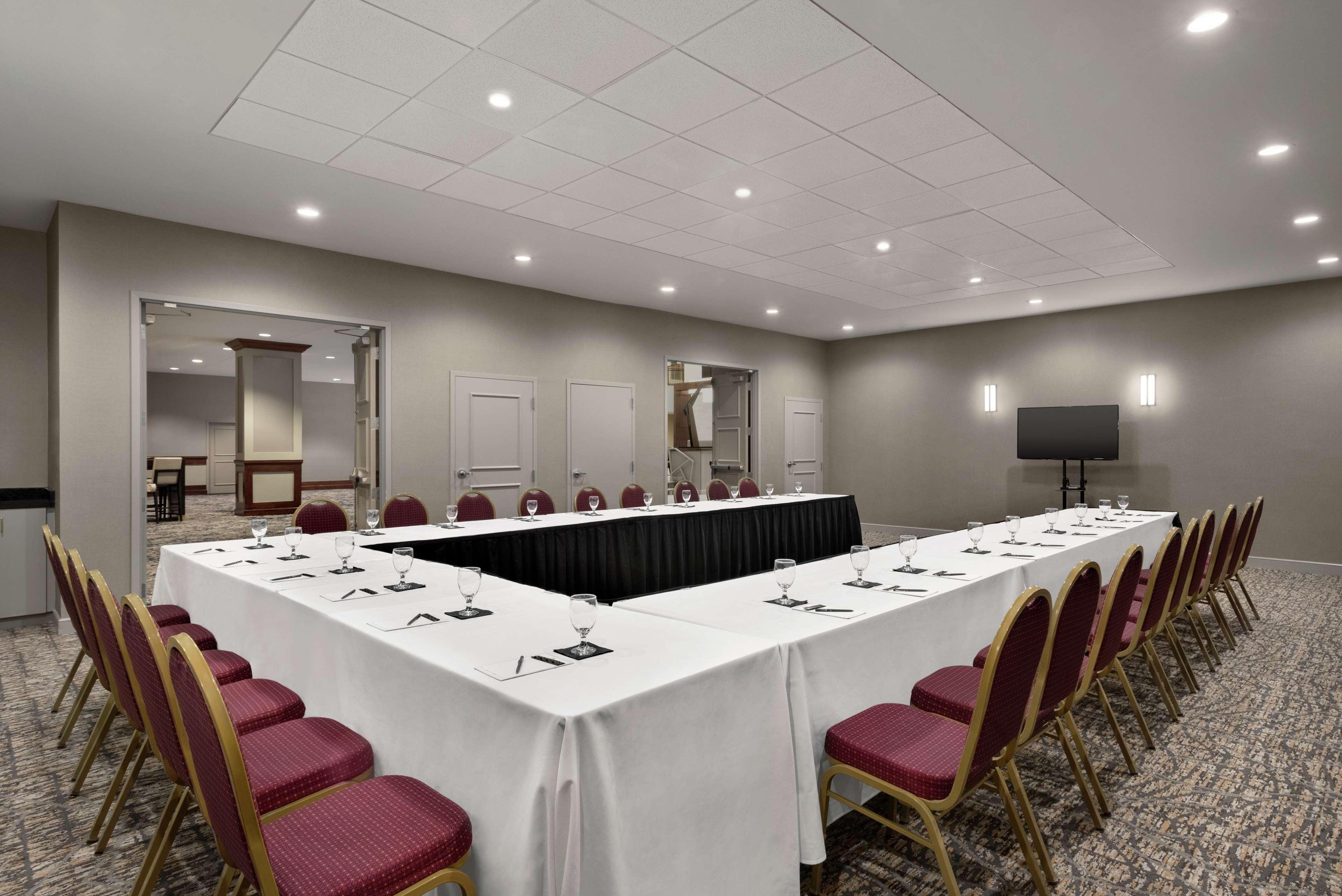 Embassy Suites By Hilton Cleveland Rockside Independence Eksteriør billede