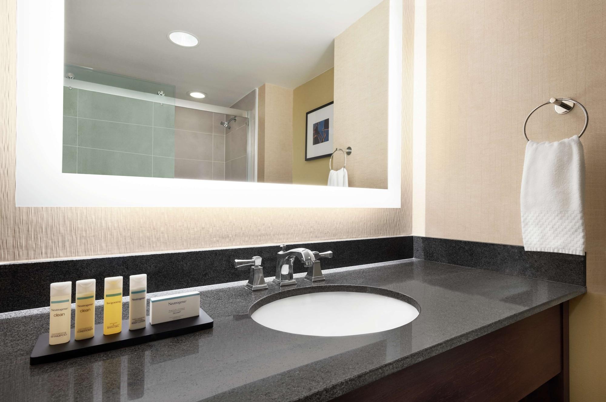 Embassy Suites By Hilton Cleveland Rockside Independence Eksteriør billede