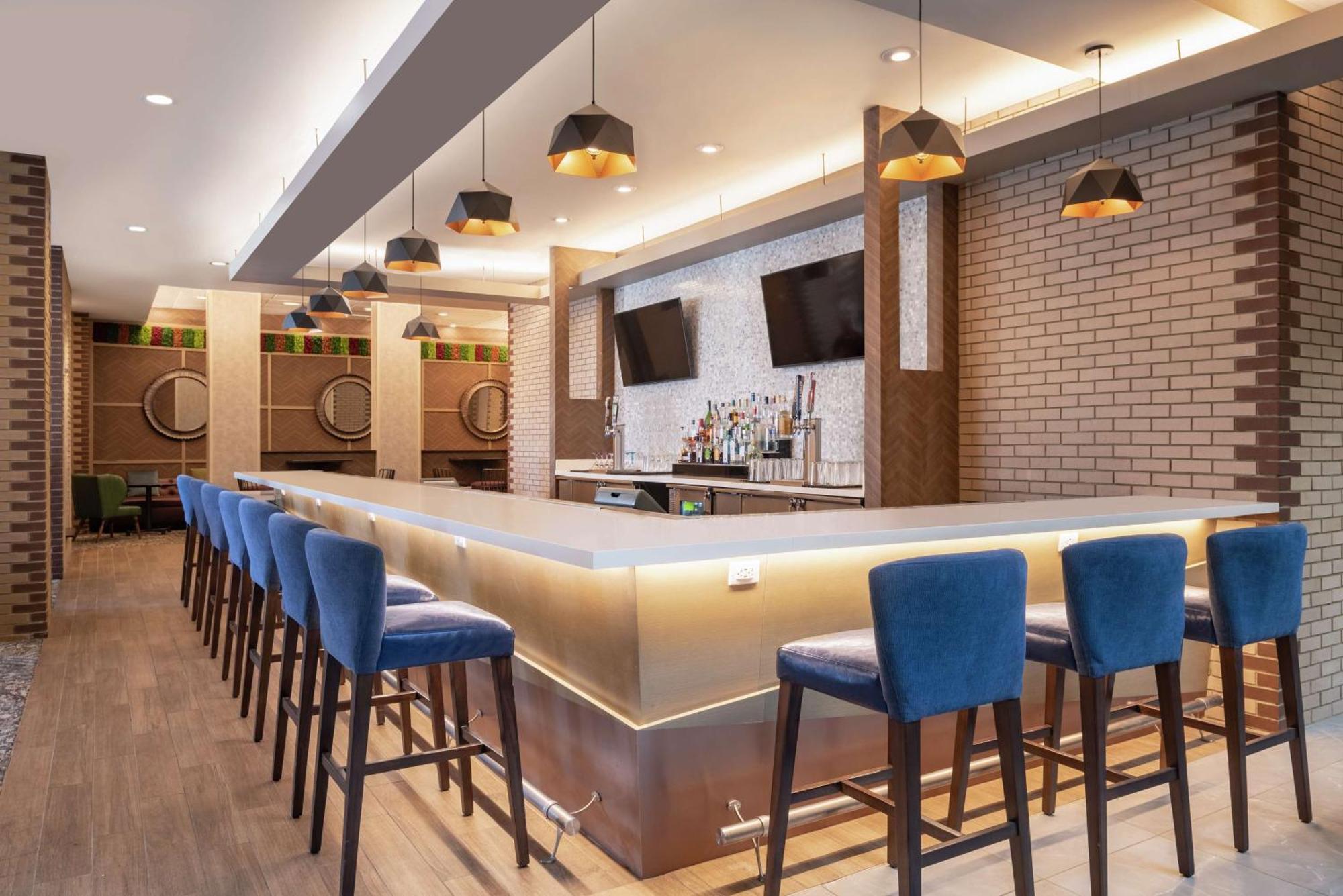 Embassy Suites By Hilton Cleveland Rockside Independence Eksteriør billede